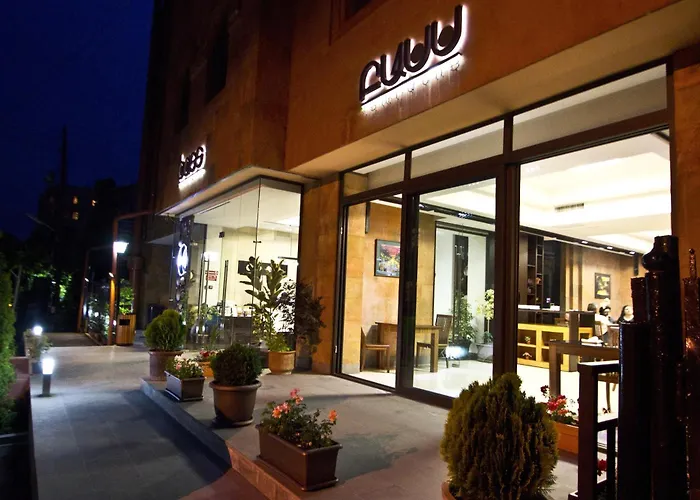 Bass Boutique Hotel